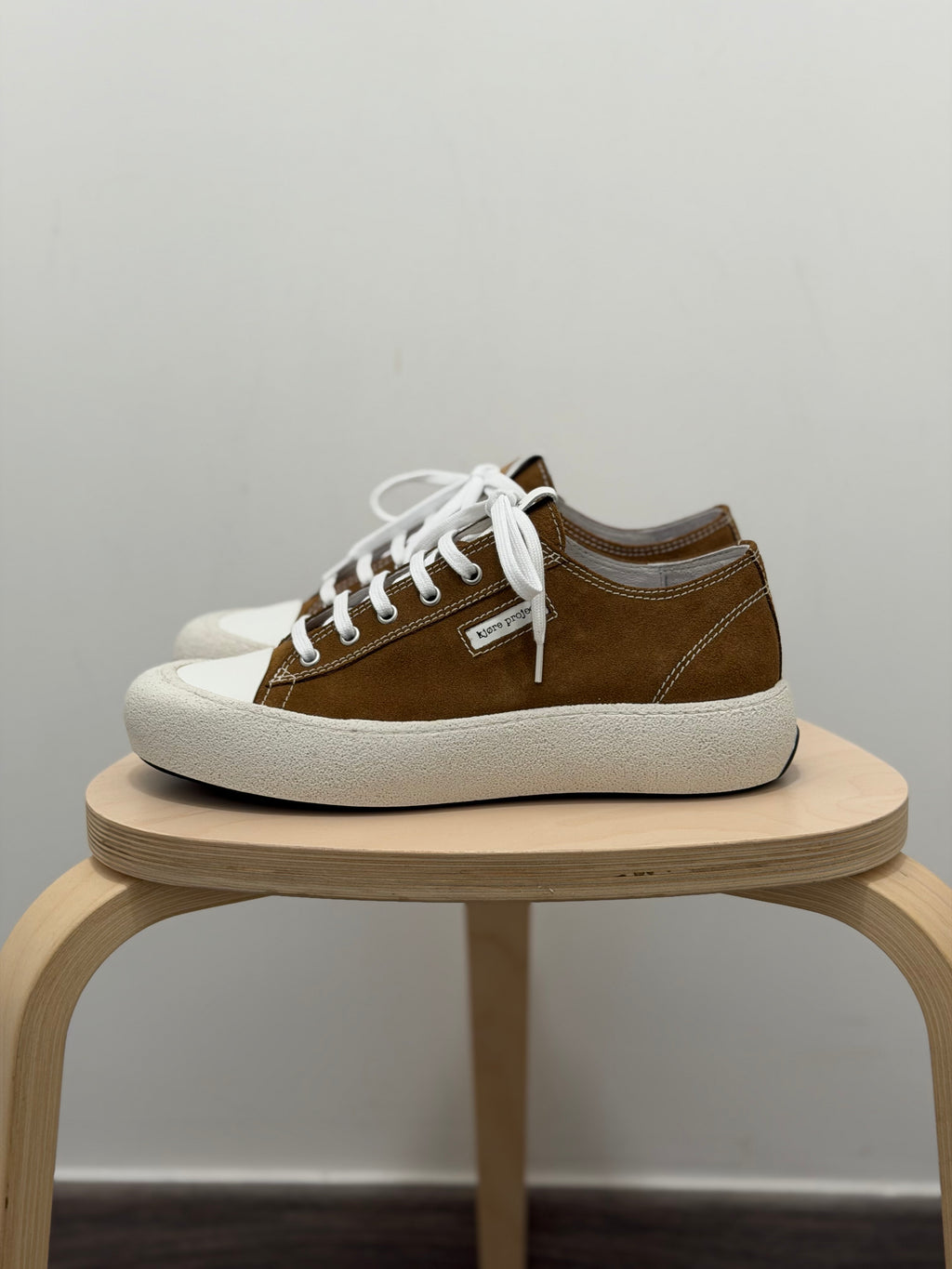 SNEAKERS KJORE PROJECT